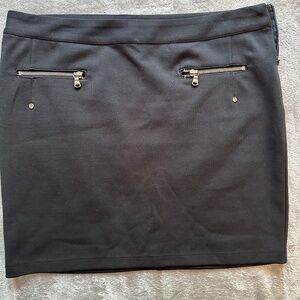 DKNY mini skirt zipper pockets size 10